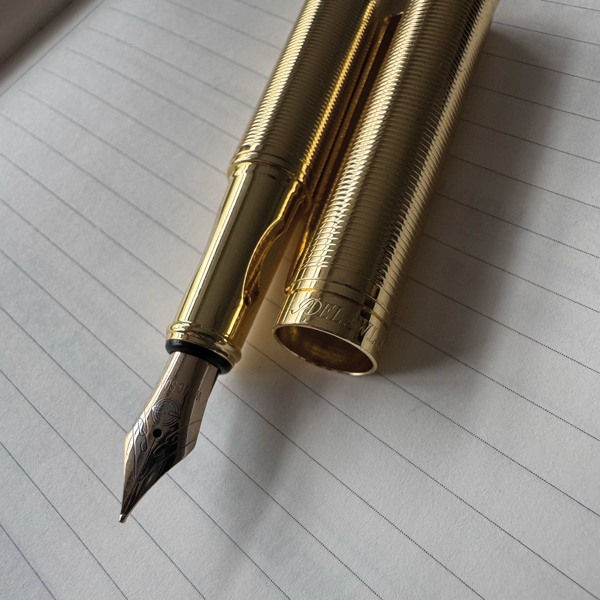 LA PLUME
